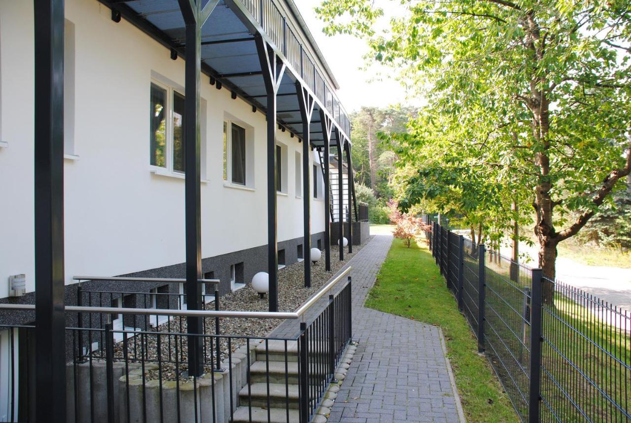 Appartementanlage-Ferienwohnungen Weisse Moewe Sassnitz Buitenkant foto