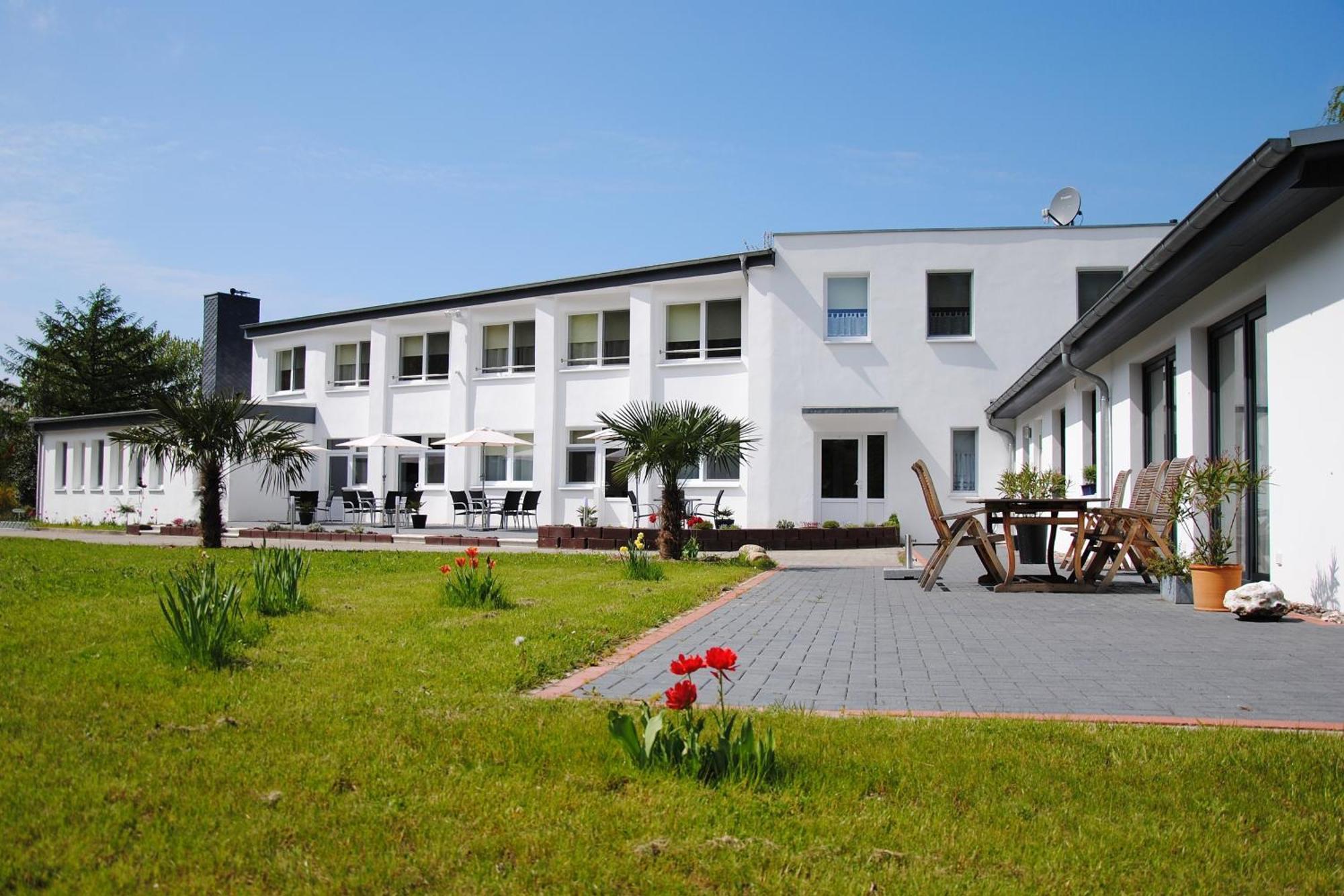 Appartementanlage-Ferienwohnungen Weisse Moewe Sassnitz Buitenkant foto